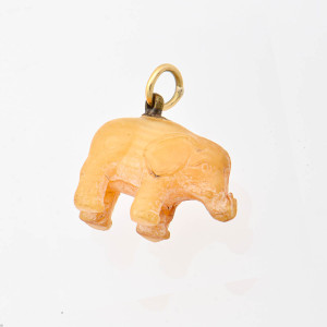 #8278 Pingente Elefante em Ouro Amarelo com Marfim